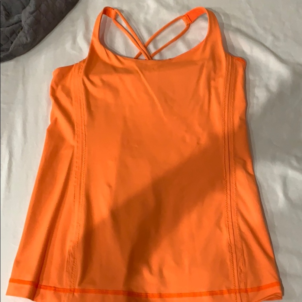 Lululemon top